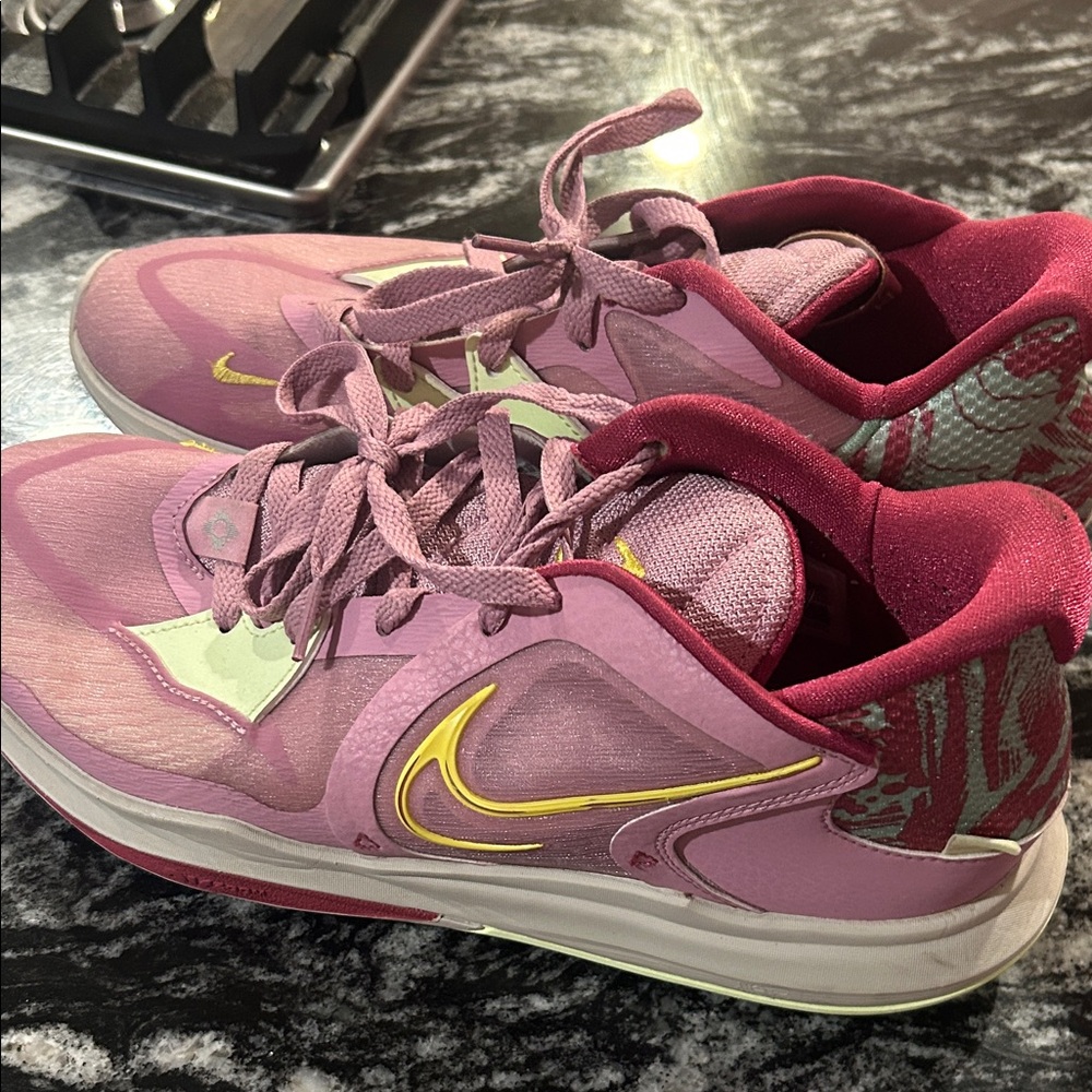 Nike men’s kyrie 5 low Pink and Maroon Sneakers